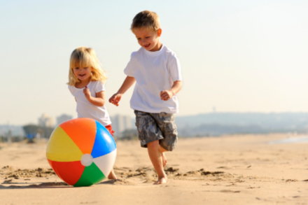 kids-on-beach-1