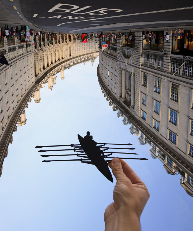 Фотограф использует вырезки из бумаги для создания красивых фотосцен